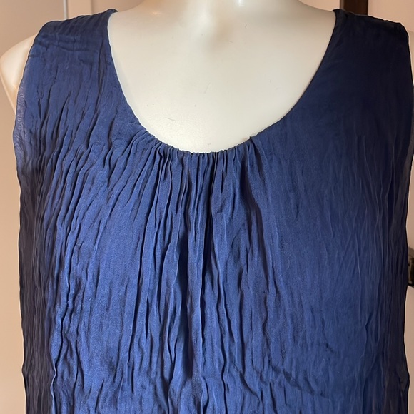 Beautiful Italian Made Blue Top to dress up any bottom . - Picture 5 of 10